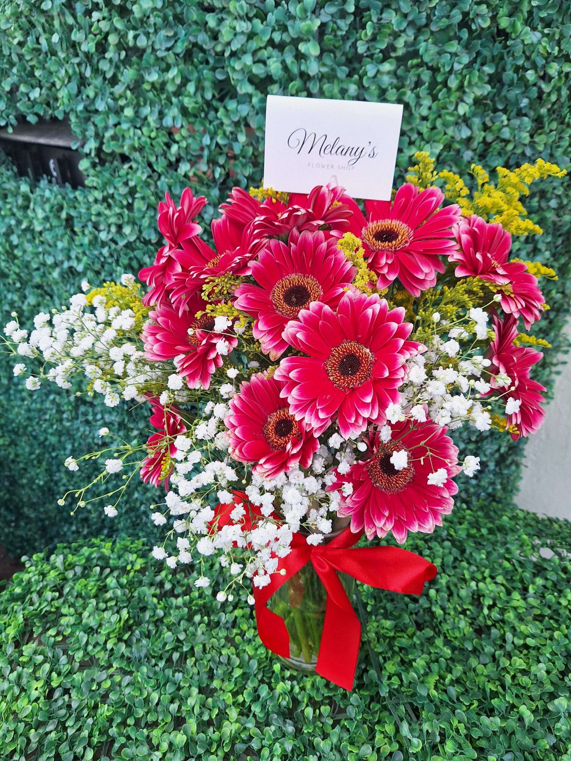 jarron con gerberas